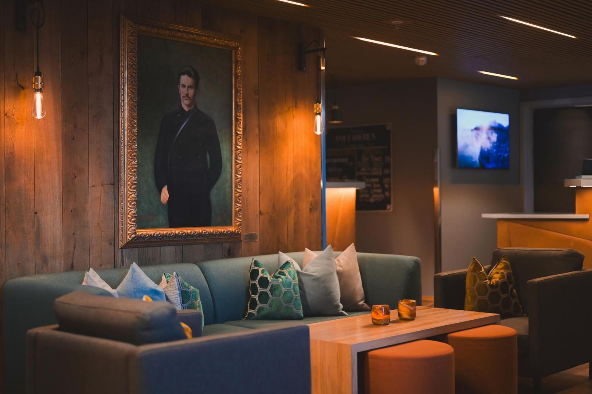 Svalbard Hotell | Polfareren Longyearbyen Exterior foto