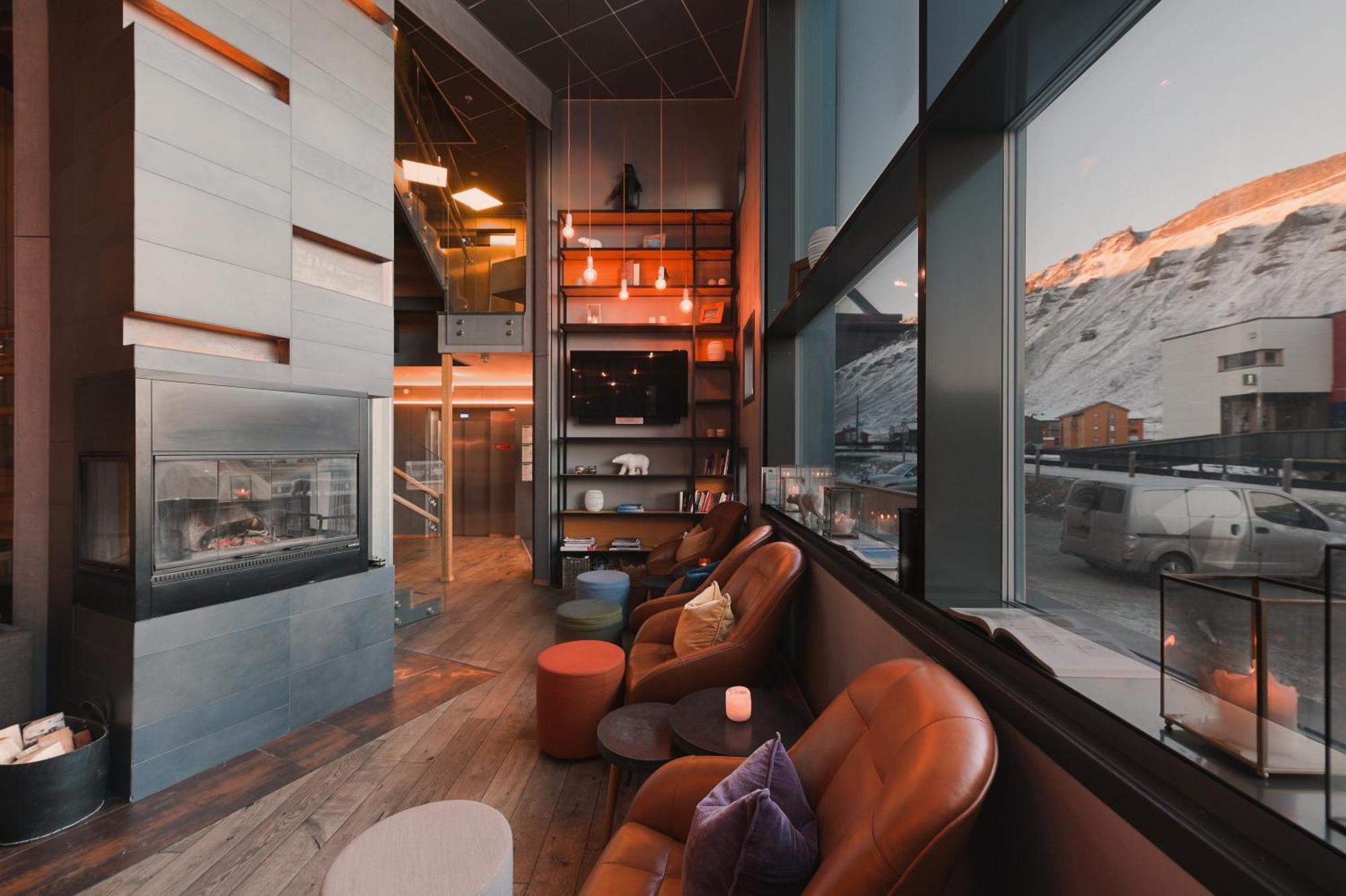 Svalbard Hotell | Polfareren Longyearbyen Exterior foto