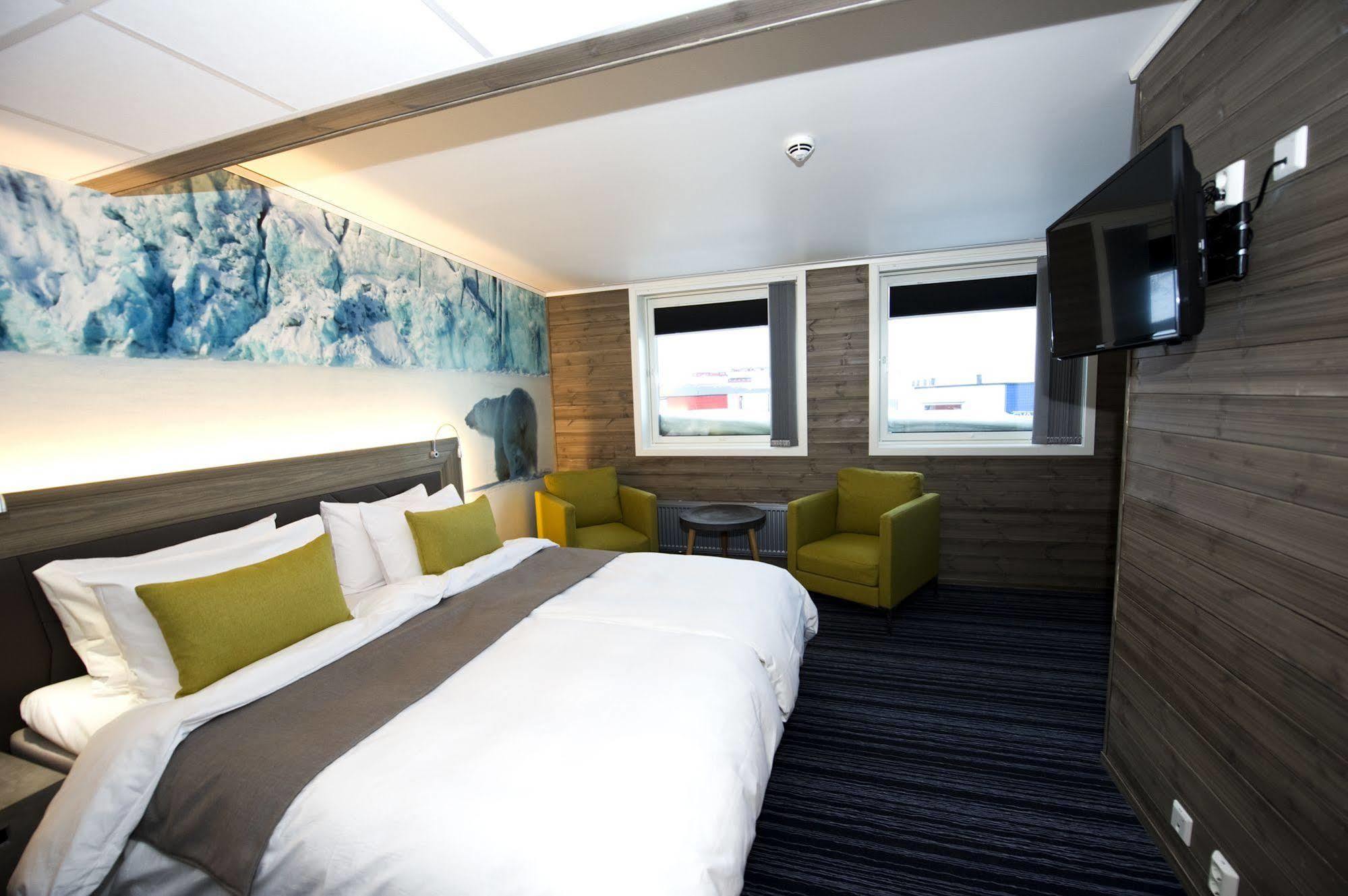 Svalbard Hotell | Polfareren Longyearbyen Exterior foto